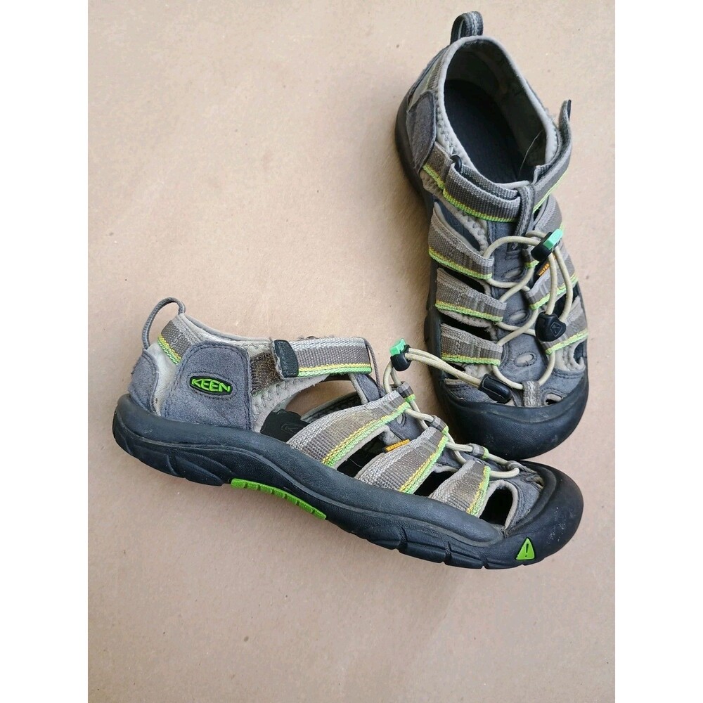 Keen Newport H2 Sandals Gray Yellow/green Casual Hiking Shoes Youth  5